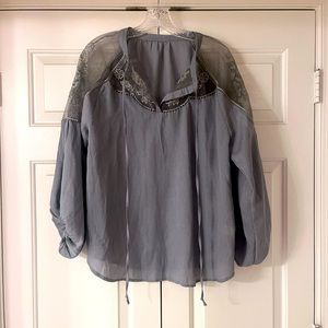 Stunning Gray Blouse (1X)